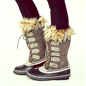 Sorel Joan of Arctic Boots Size 8